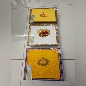 Great real empty boxes ! 
Decorate now!
$10 dollars each
Or better offer